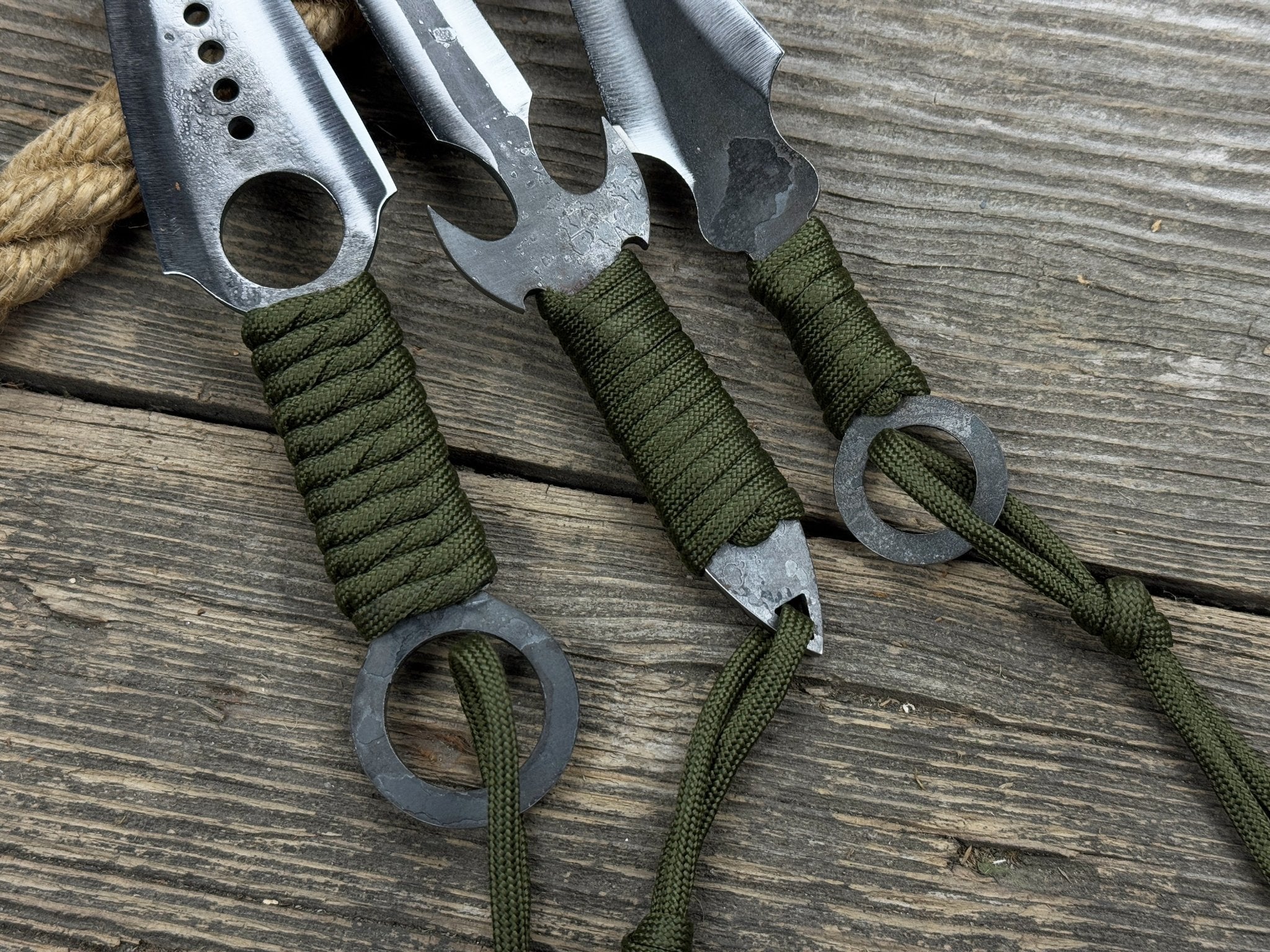 3-Piece Throwing Knife Set with Leather Roll