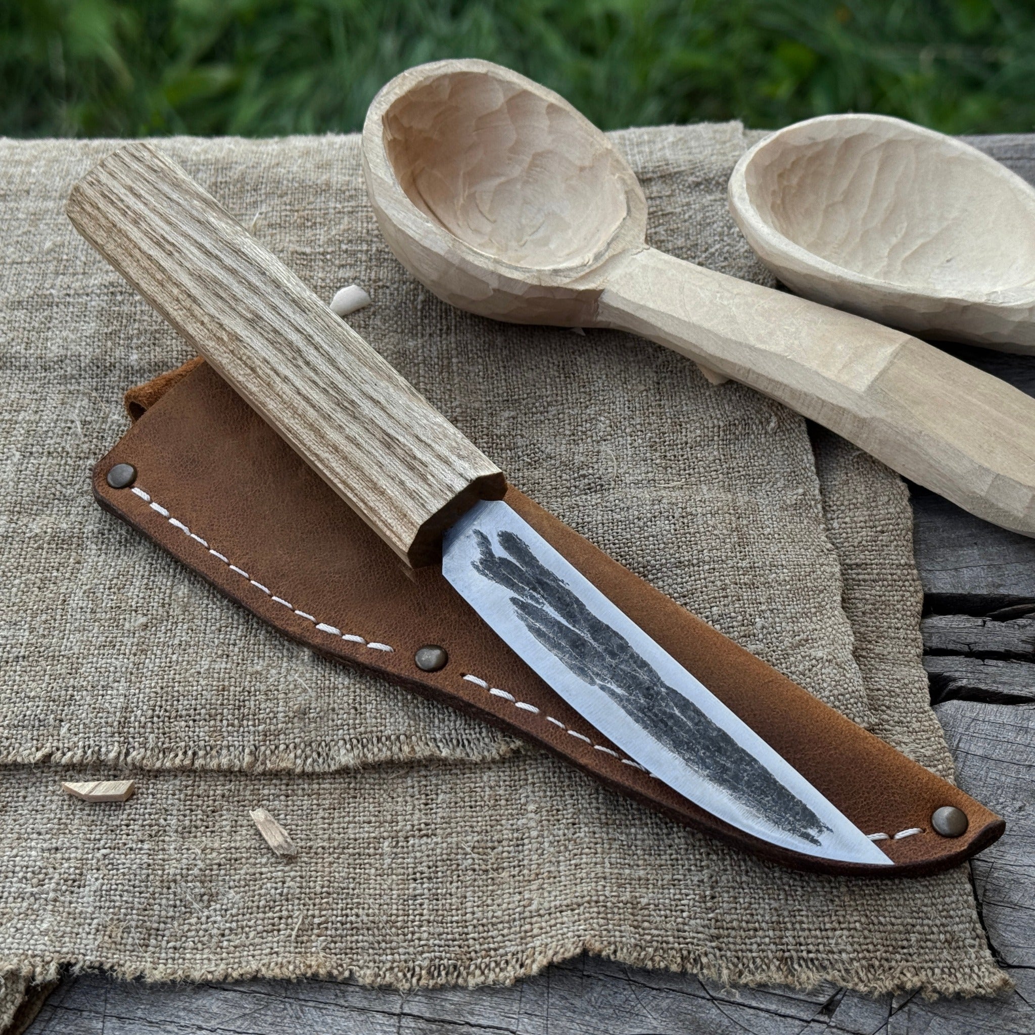Hand-Forged Yakut Knife with Leather Sheath, 9.5 cm (3.74 inches)