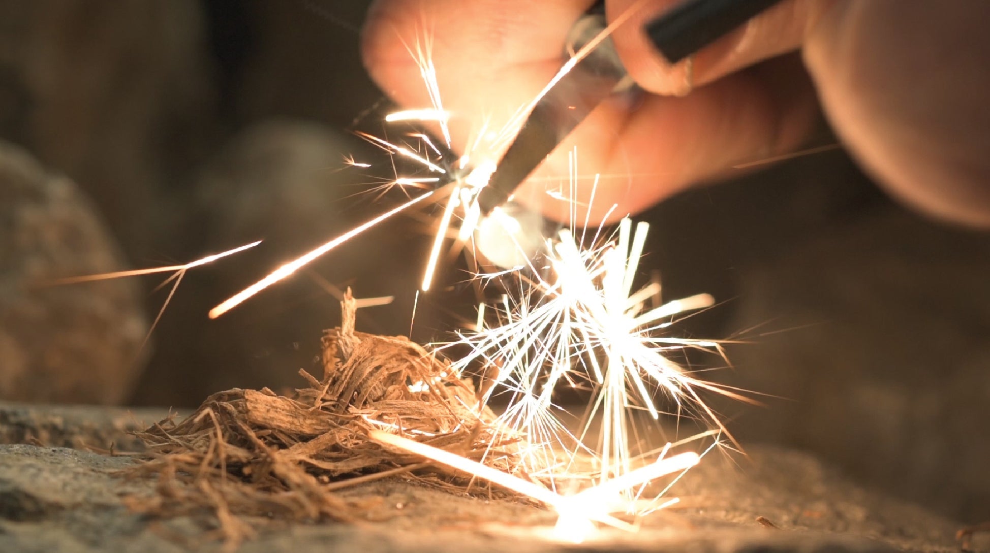 5 in 1 Survival Tool - Compact Tactical Pen